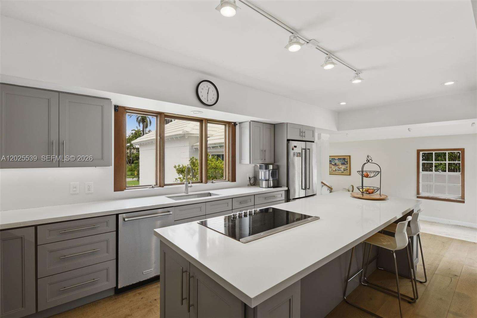 2535 Sunset Dr, Miami Beach, FL 33140 - For Sale photo 8