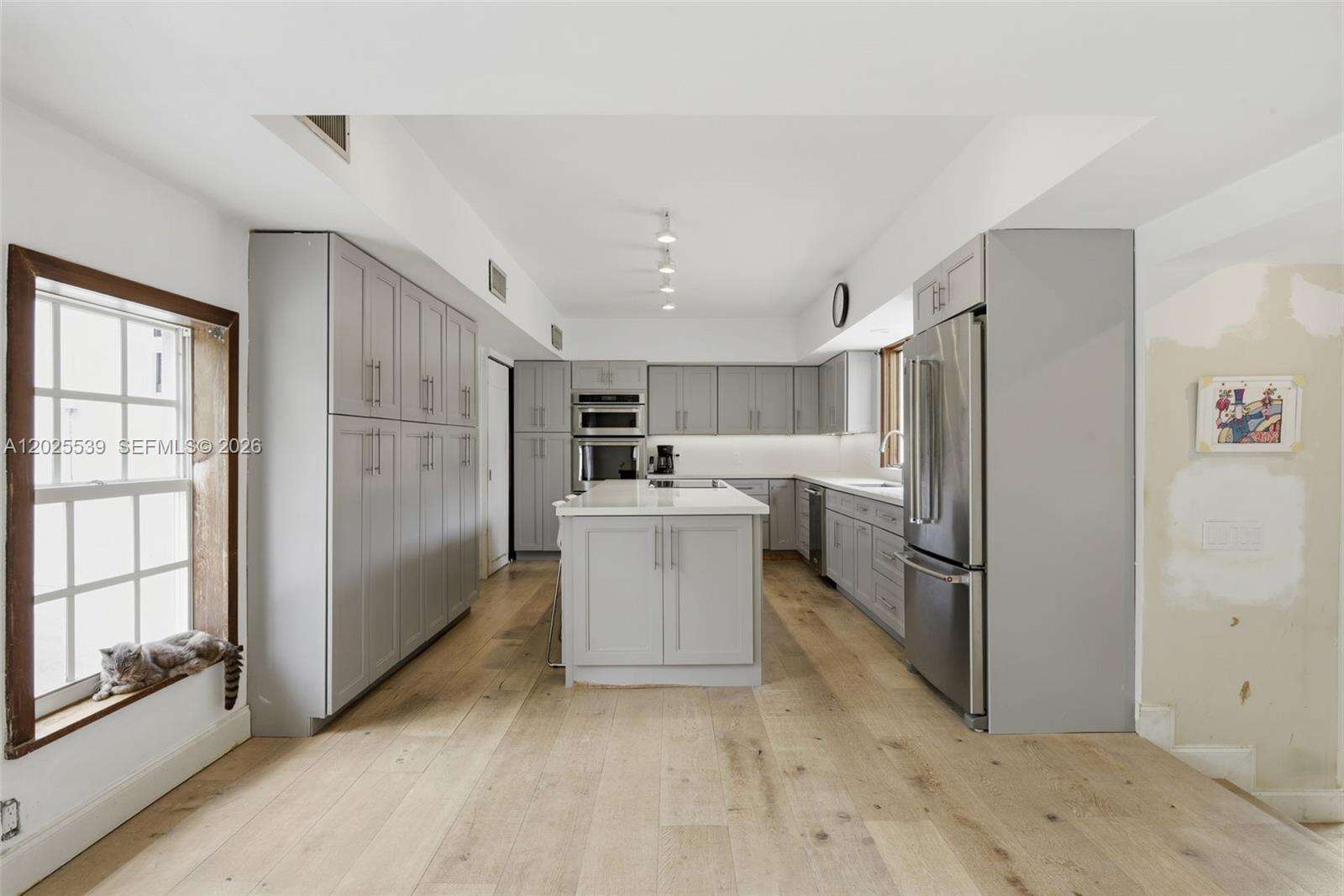 2535 Sunset Dr, Miami Beach, FL 33140 - For Sale photo 9