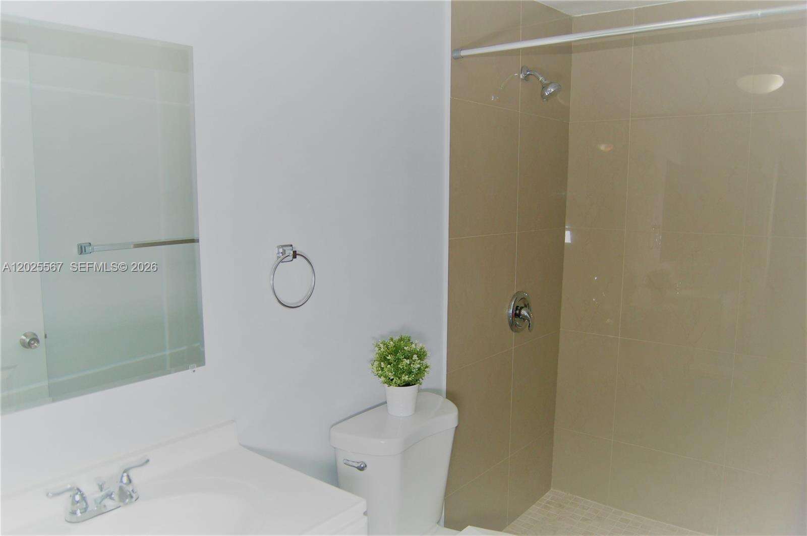 Miami, FL 33133 - For Sale photo 18