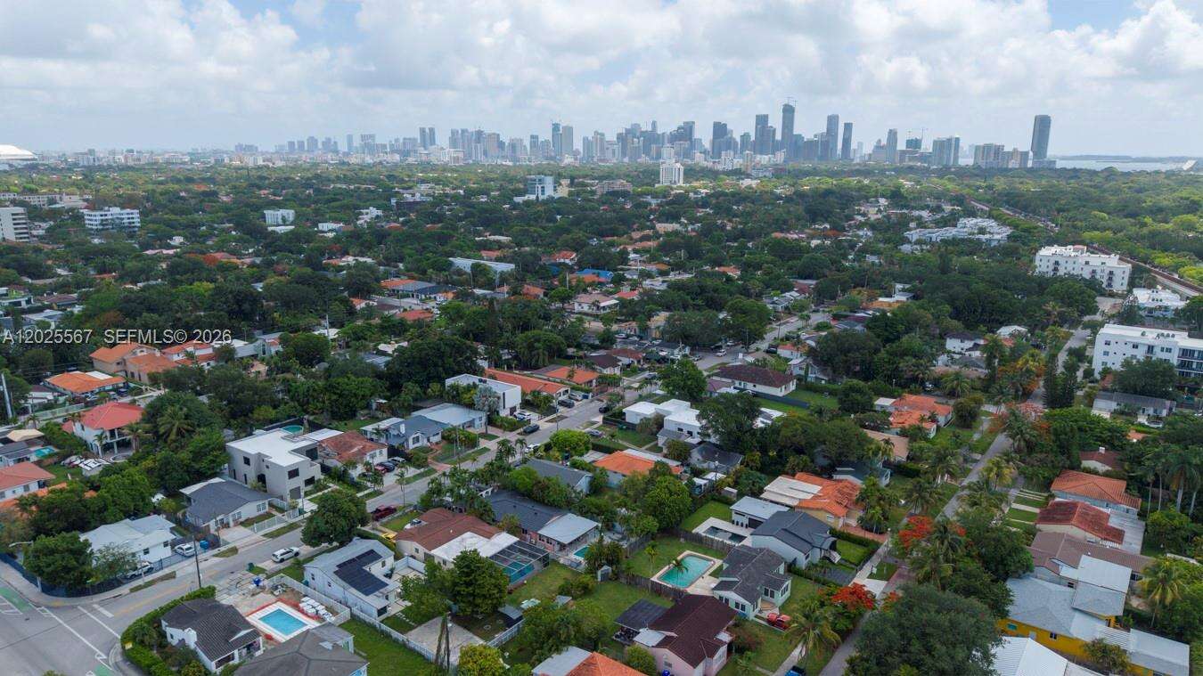 Miami, FL 33133 - For Sale photo 7