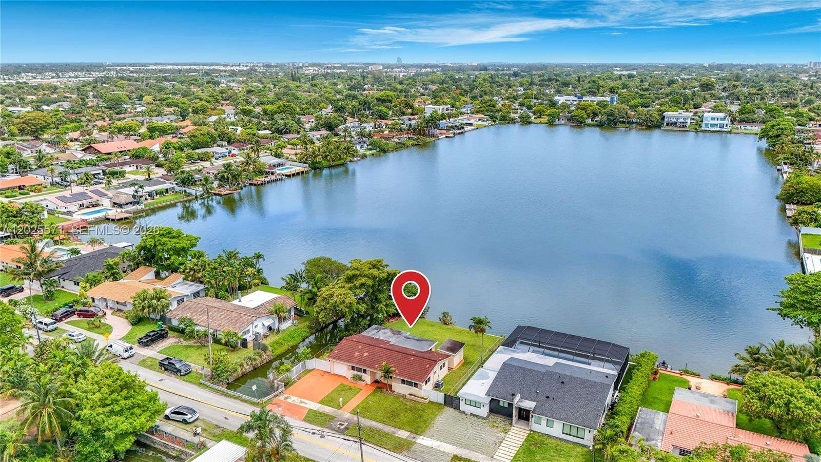 2501 209th Ter, Miami, FL 33180 - For Sale photo 2