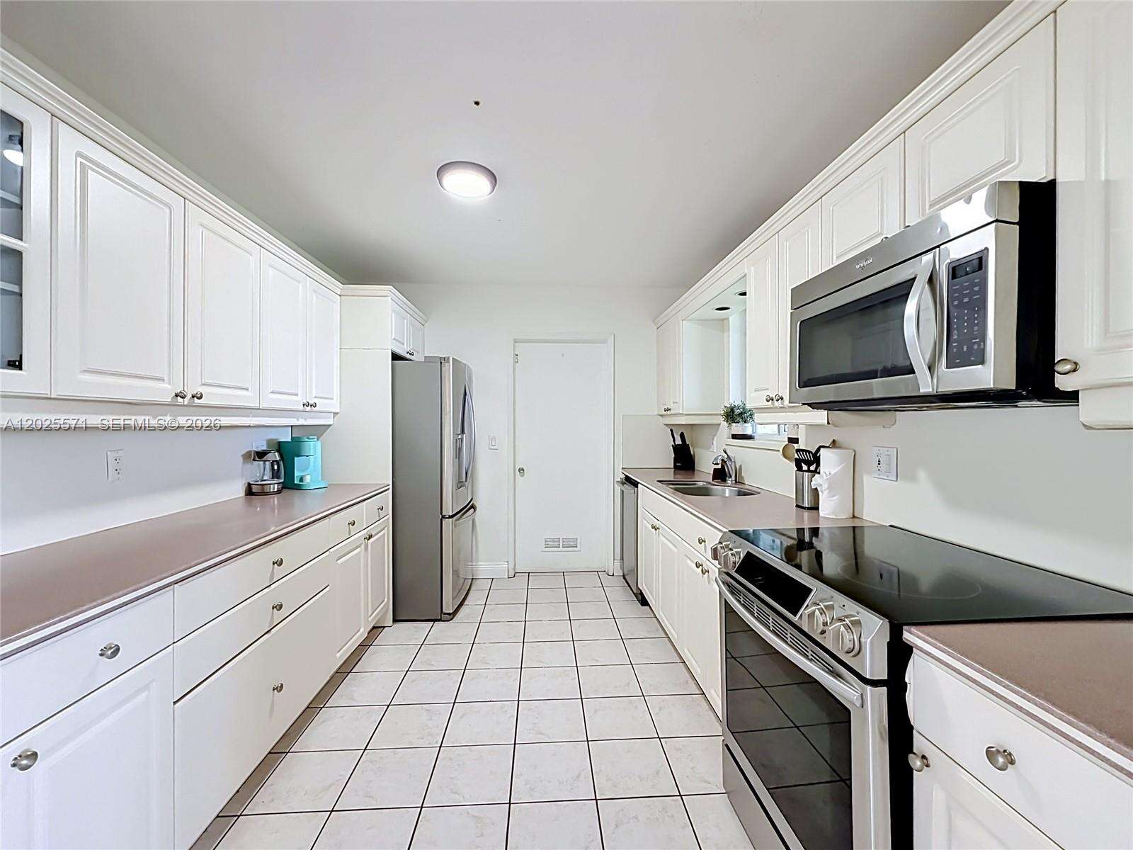 2501 209th Ter, Miami, FL 33180 - For Sale photo 13