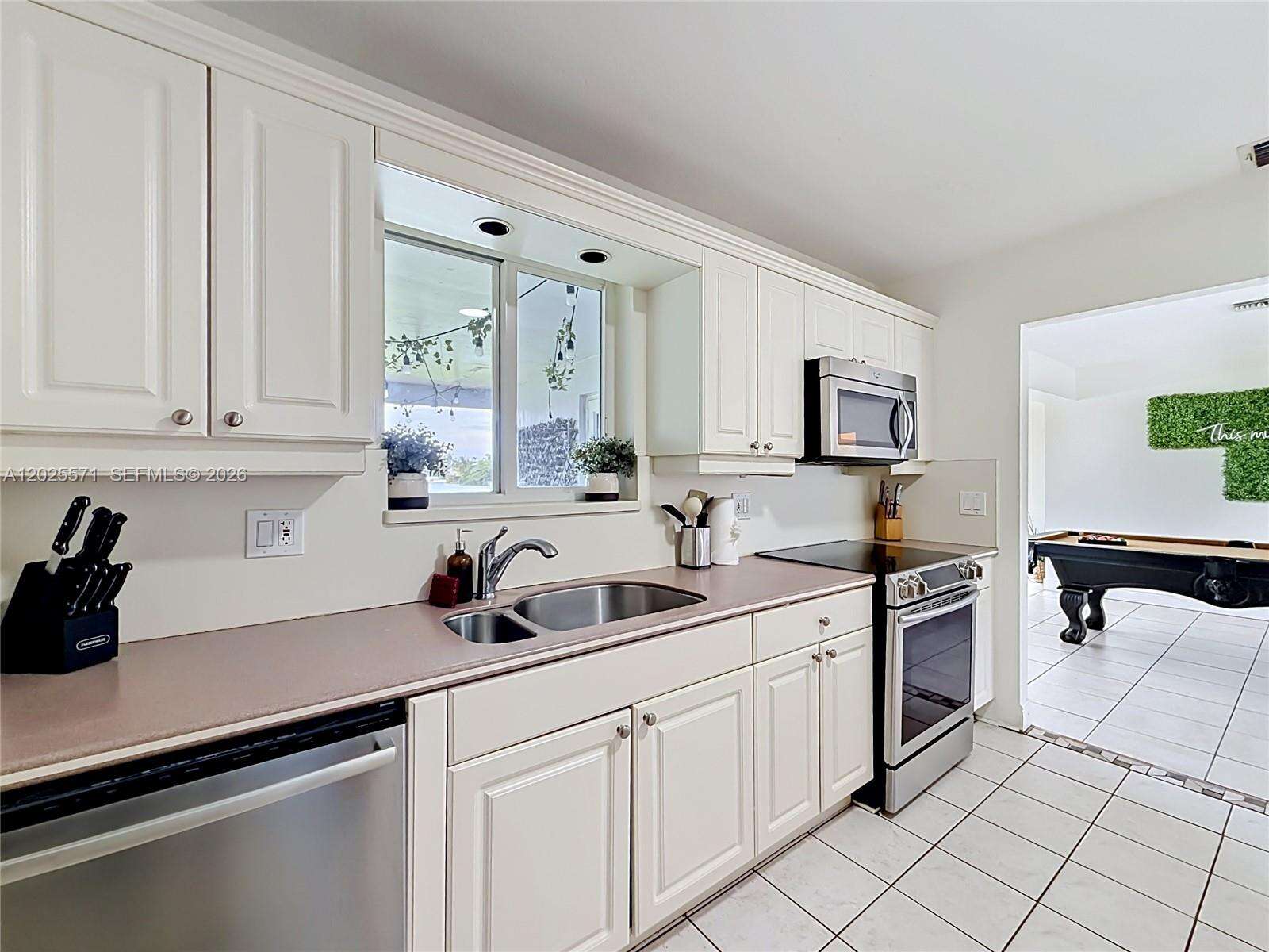 2501 209th Ter, Miami, FL 33180 - For Sale photo 15