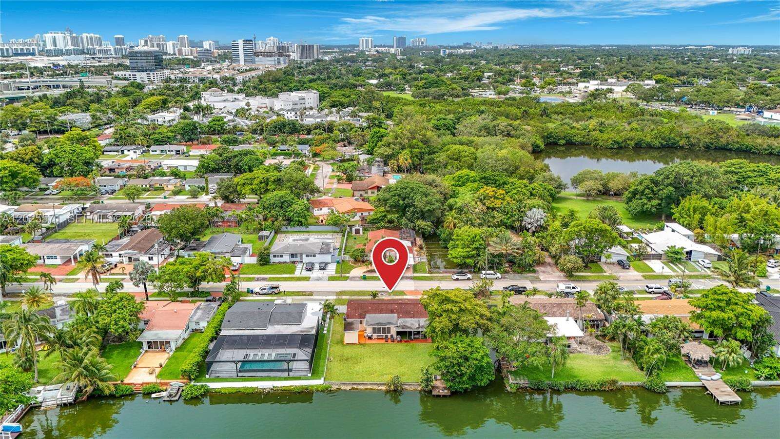 2501 209th Ter, Miami, FL 33180 - For Sale photo 4
