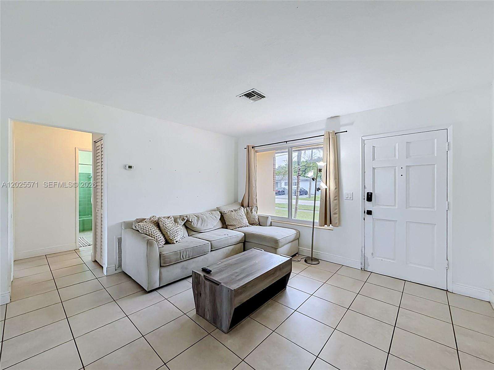 2501 209th Ter, Miami, FL 33180 - For Sale photo 9