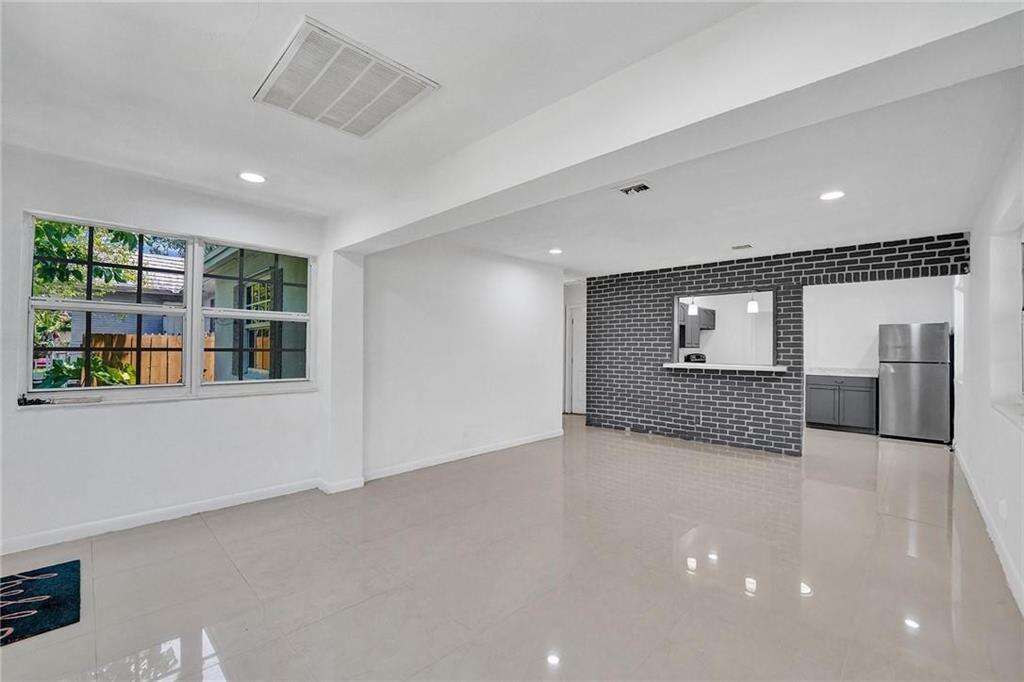2422 Sherman, Hollywood, FL 33020 - For Sale photo 8