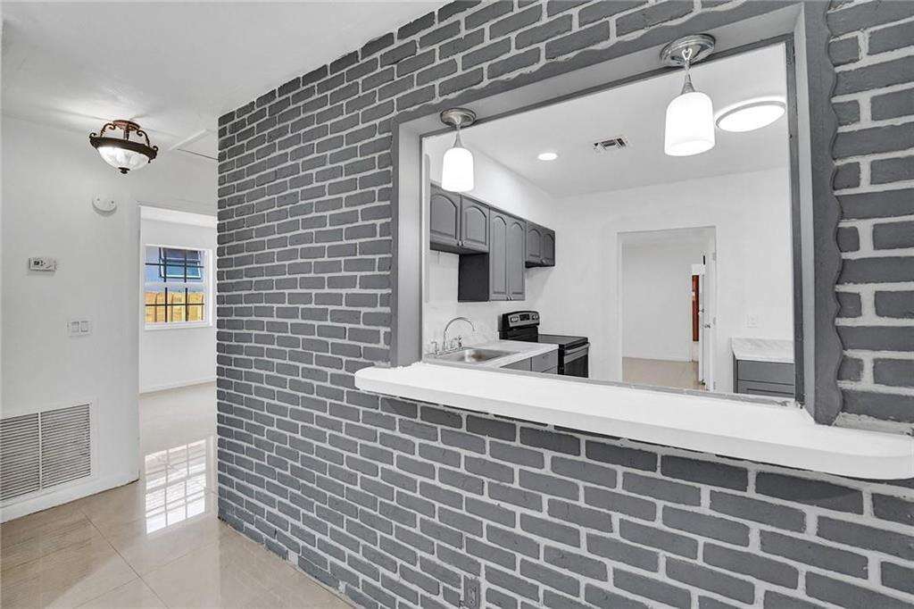 2422 Sherman, Hollywood, FL 33020 - For Sale photo 9