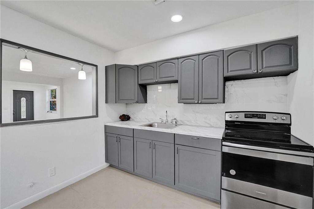 2422 Sherman, Hollywood, FL 33020 - For Sale photo 10