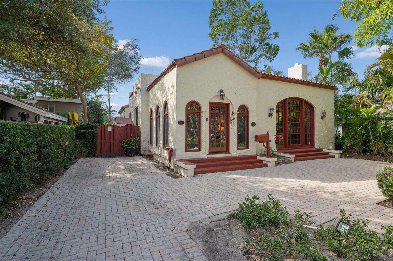 704 8th, Fort Lauderdale, FL 33316 - For Sale photo 1