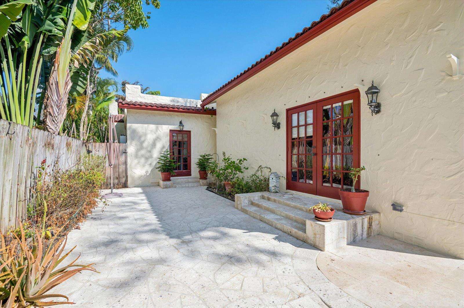 704 8th, Fort Lauderdale, FL 33316 - For Sale photo 2