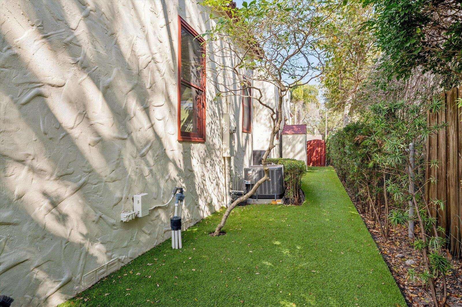704 8th, Fort Lauderdale, FL 33316 - For Sale photo 4