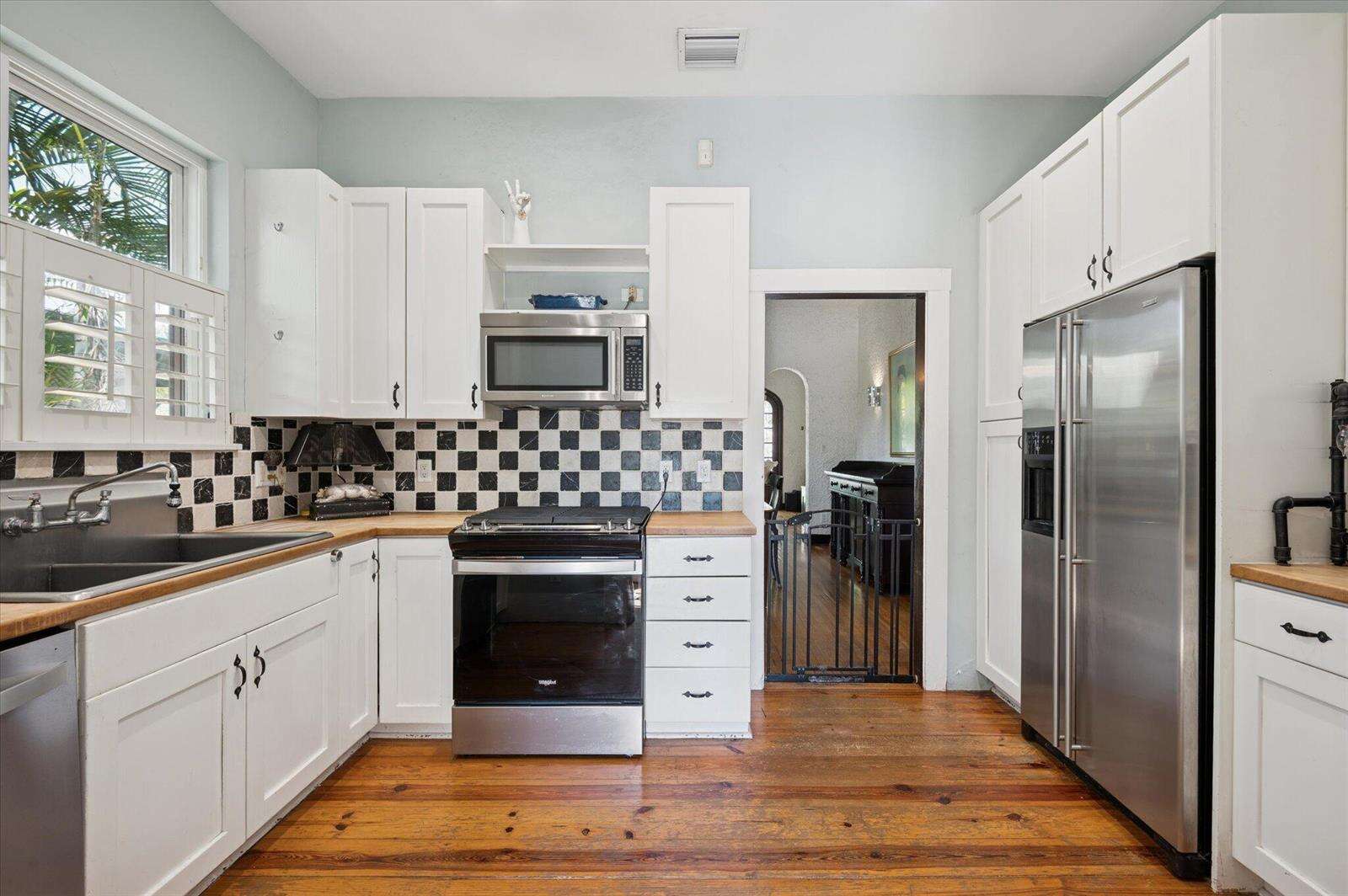 704 8th, Fort Lauderdale, FL 33316 - For Sale photo 8