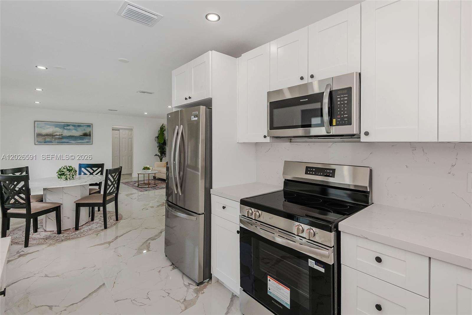 537 29th Ct, Hollywood, FL 33020 - For Sale photo 12