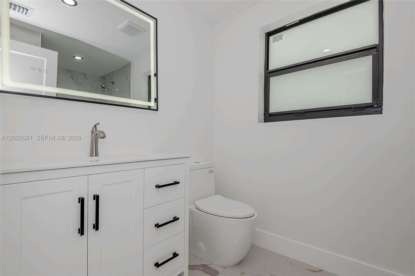 537 29th Ct, Hollywood, FL 33020 - For Sale photo 16