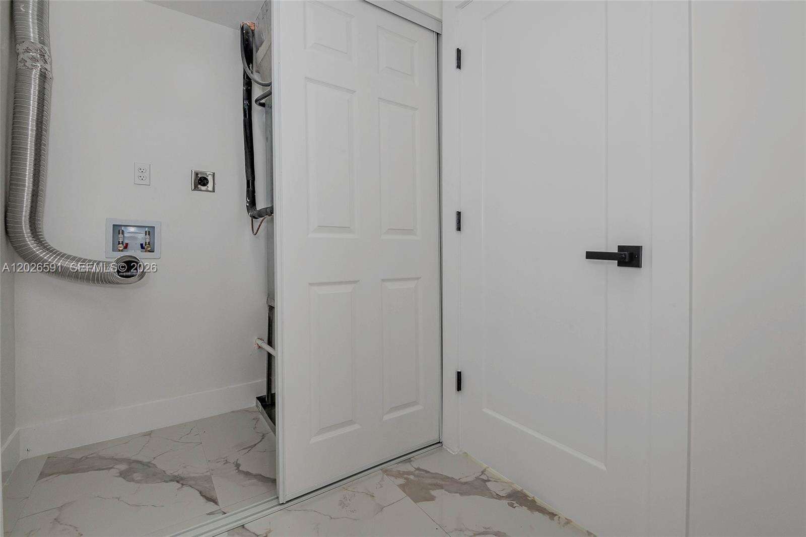 537 29th Ct, Hollywood, FL 33020 - For Sale photo 18