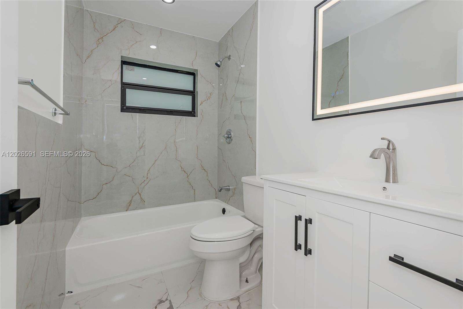 537 29th Ct, Hollywood, FL 33020 - For Sale photo 22