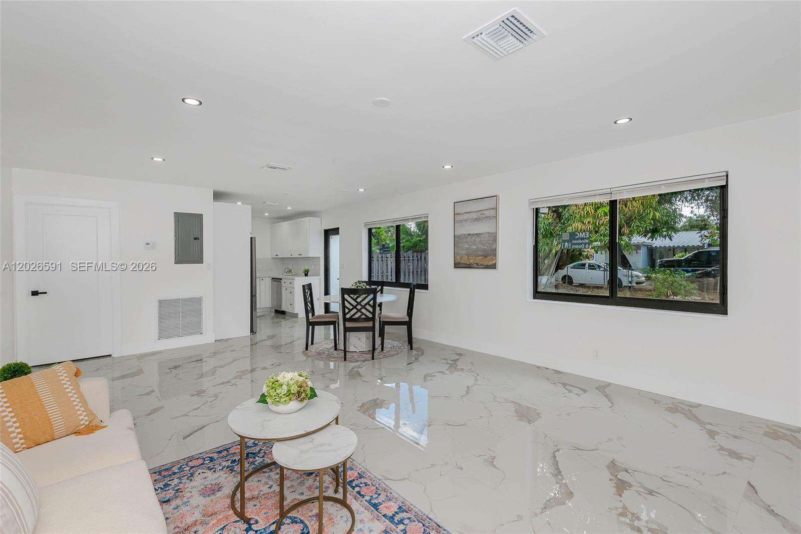 537 29th Ct, Hollywood, FL 33020 - For Sale photo 4