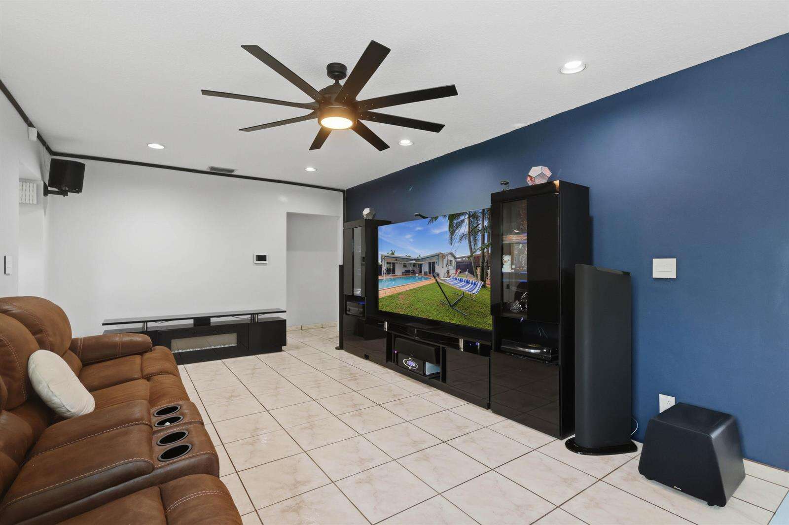 6448 Custer, Hollywood, FL 33024 - For Sale photo 12