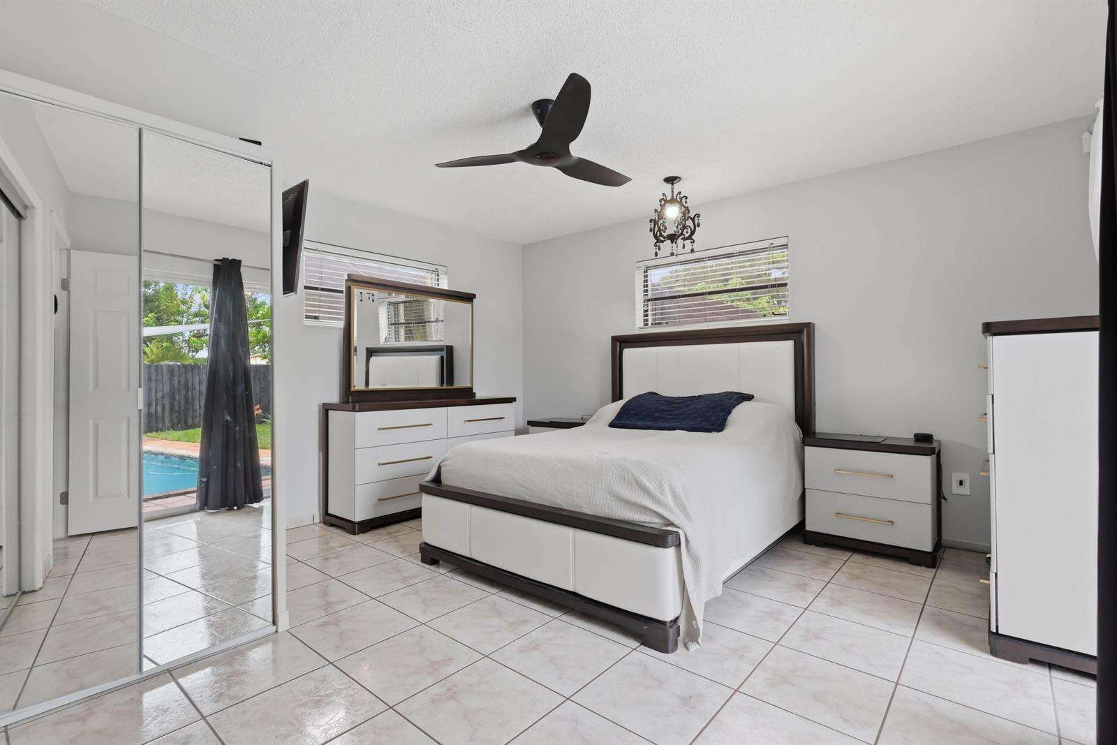 6448 Custer, Hollywood, FL 33024 - For Sale photo 15