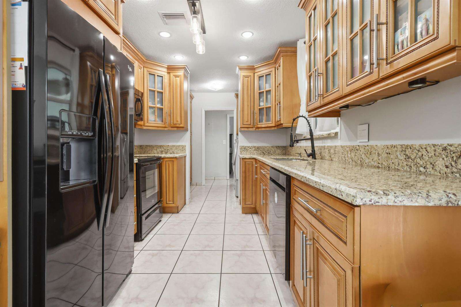 6448 Custer, Hollywood, FL 33024 - For Sale photo 4