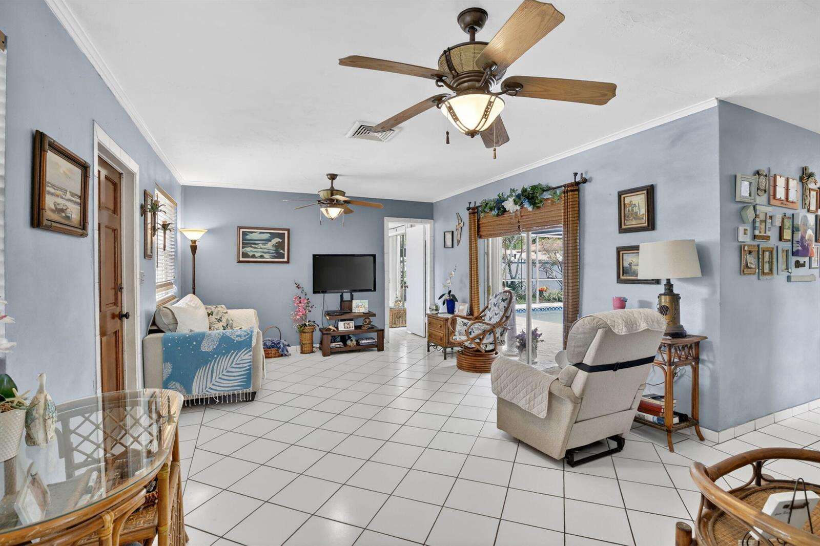 7140 Meade, Hollywood, FL 33024 - For Sale photo 9