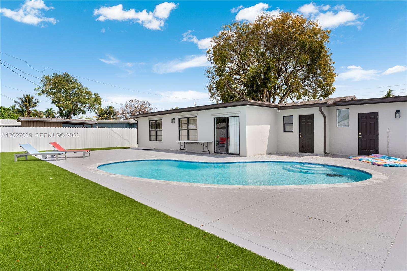 7051 Tyler St, Hollywood, FL 33024 - For Sale photo 1