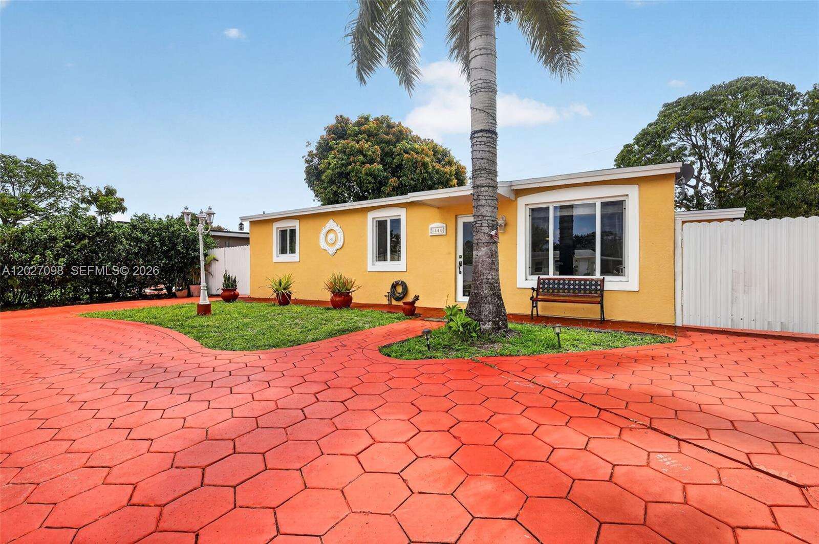 1440 68th Ave, Hollywood, FL 33024 - For Sale photo 3