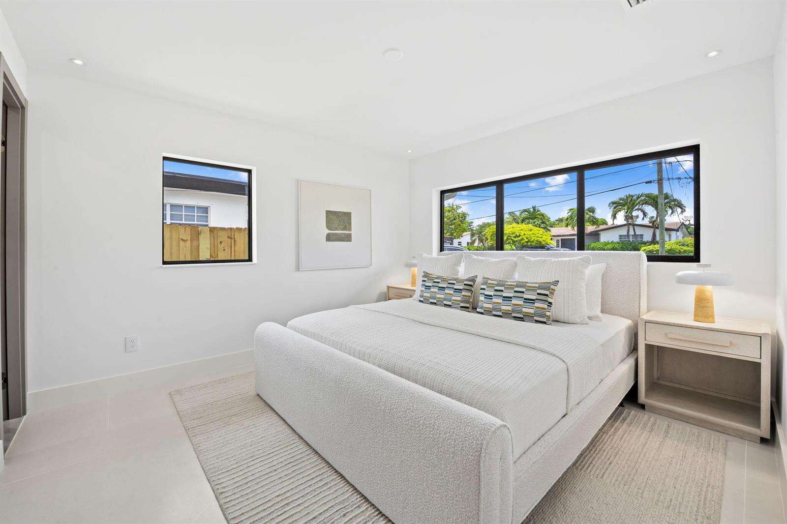 2370 195th, Miami, FL 33180 - For Sale photo 16
