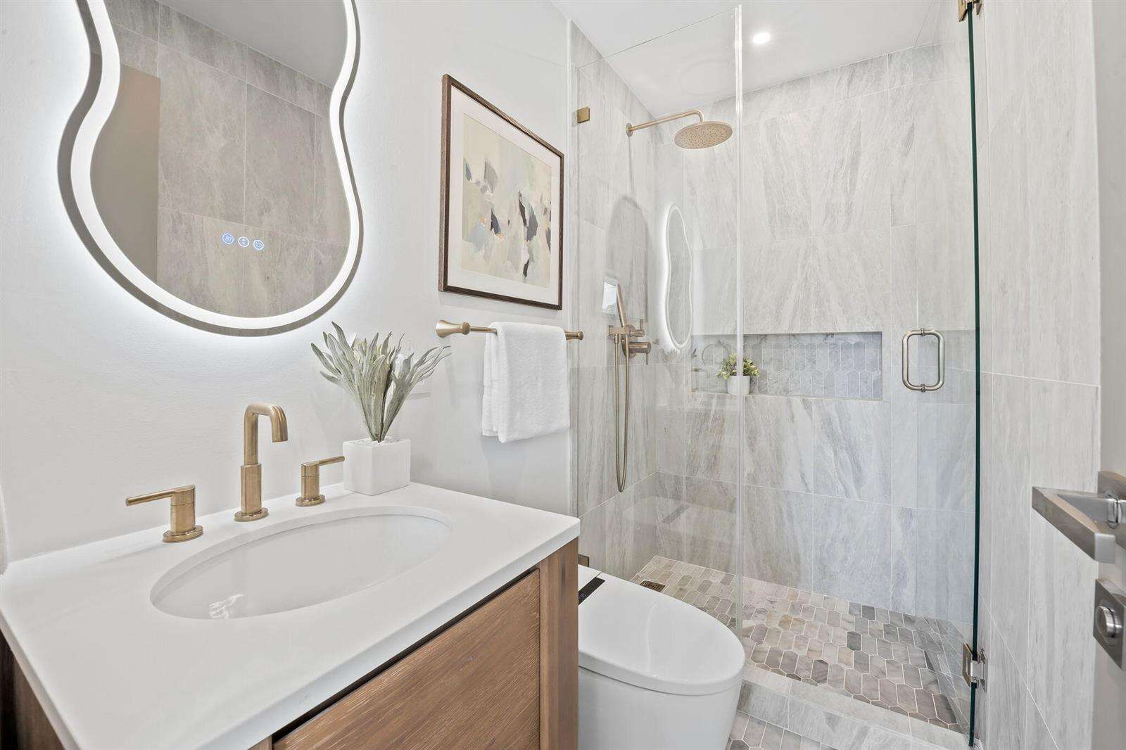 2370 195th, Miami, FL 33180 - For Sale photo 19