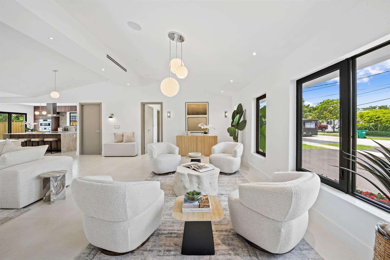 2370 195th, Miami, FL 33180 - For Sale photo 3