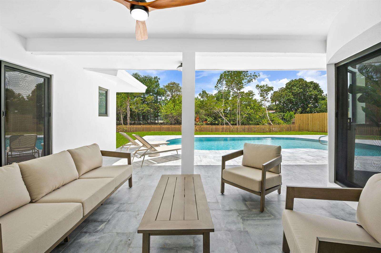 2370 195th, Miami, FL 33180 - For Sale photo 21