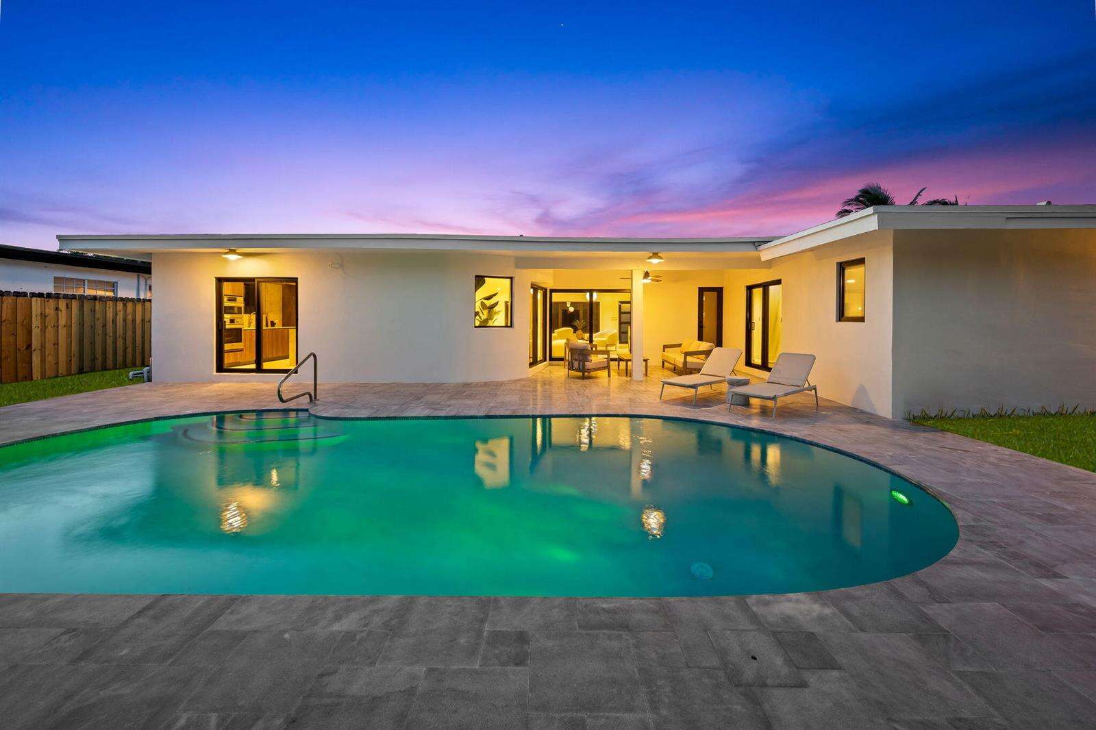 2370 195th, Miami, FL 33180 - For Sale photo 25