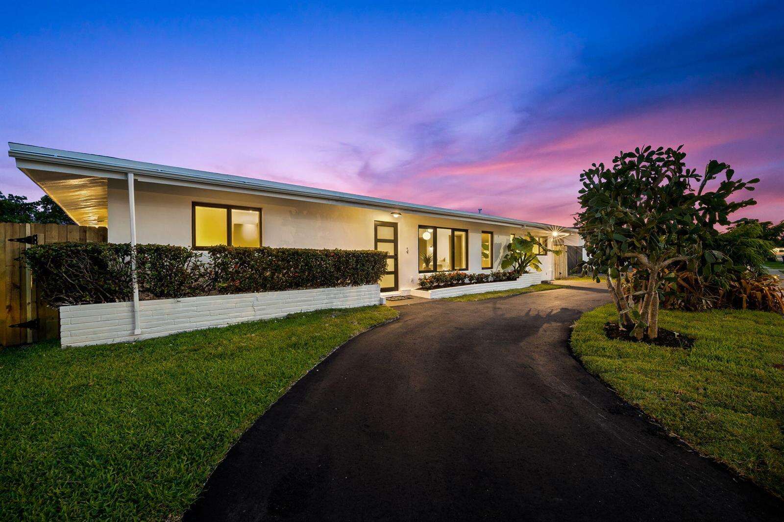 2370 195th, Miami, FL 33180 - For Sale photo 28