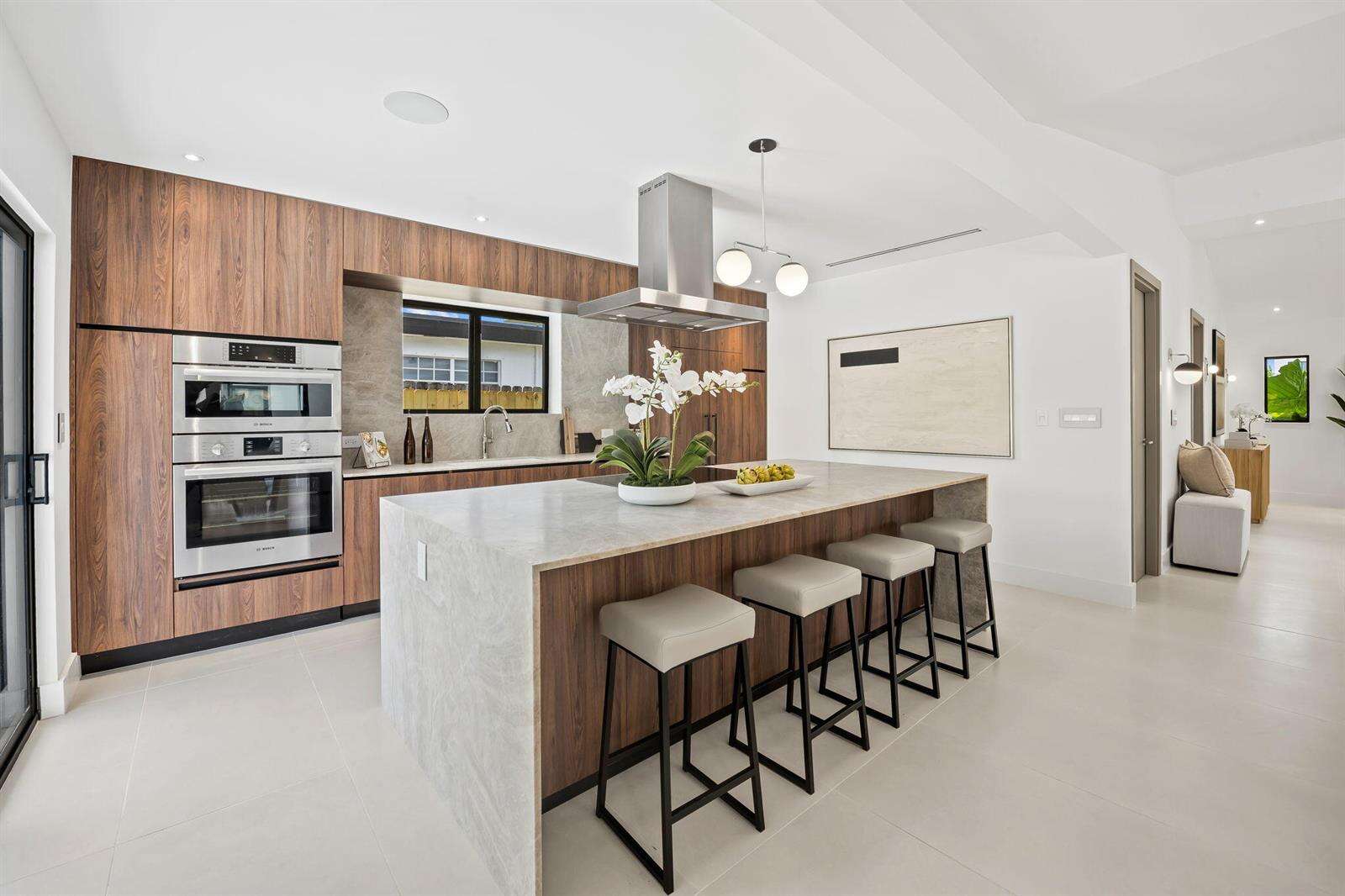 2370 195th, Miami, FL 33180 - For Sale photo 10