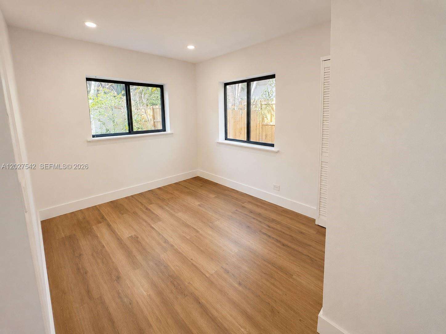 2627 213th St, Miami, FL 33180 - For Sale photo 8