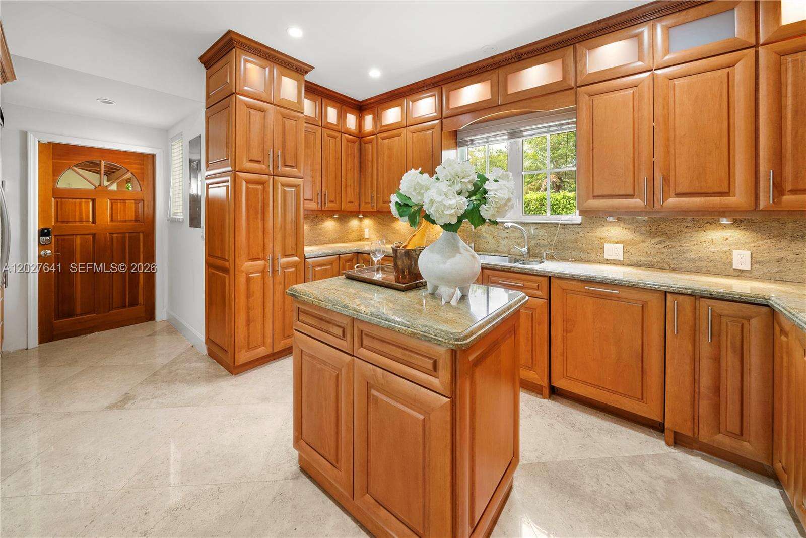 1776 Michigan Ave, Miami Beach, FL 33139 - Pending Sale photo 11