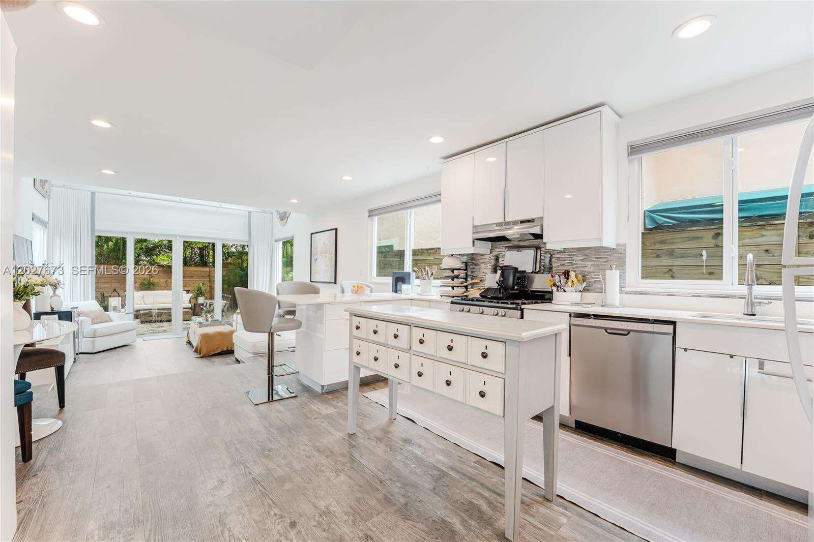 2792 22nd Ave, Miami, FL 33133 - For Sale photo 2