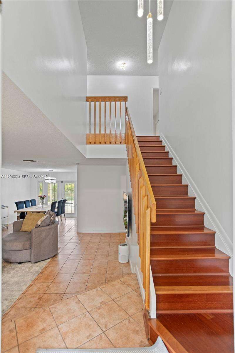 1051 95th Ter, Pembroke Pines, FL 33025 - For Sale photo 21