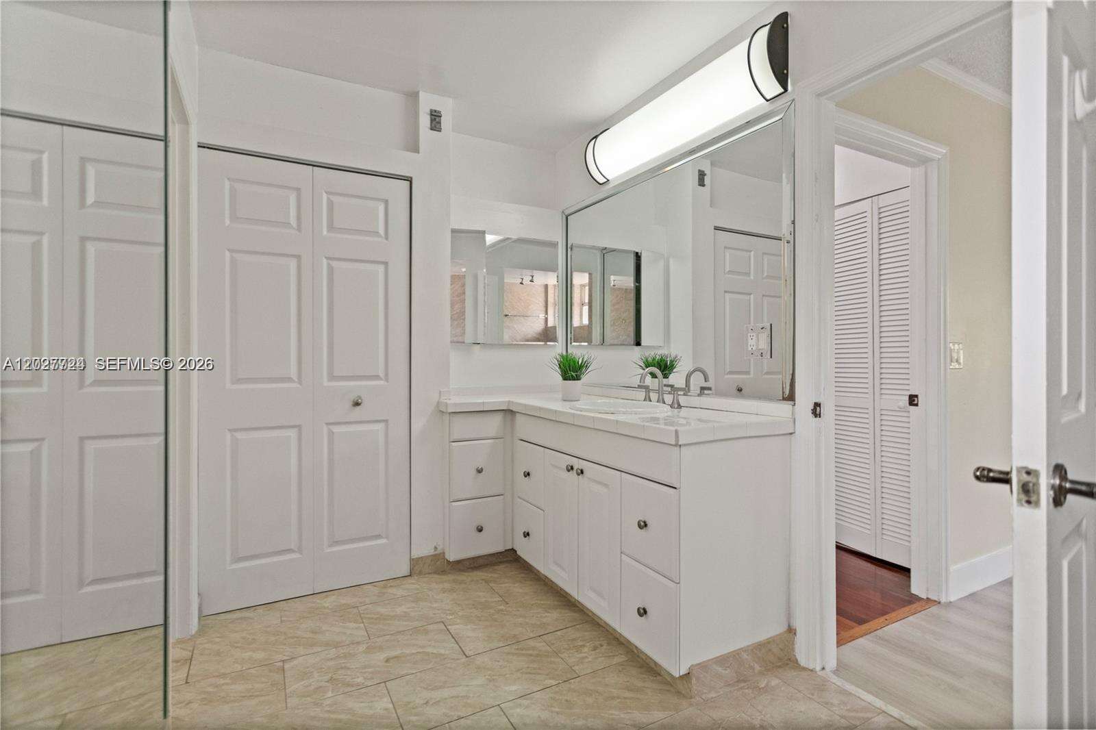 1051 95th Ter, Pembroke Pines, FL 33025 - For Sale photo 27