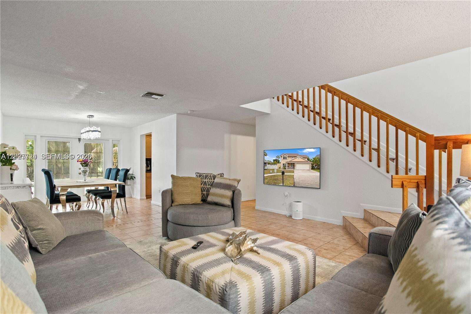 1051 95th Ter, Pembroke Pines, FL 33025 - For Sale photo 7