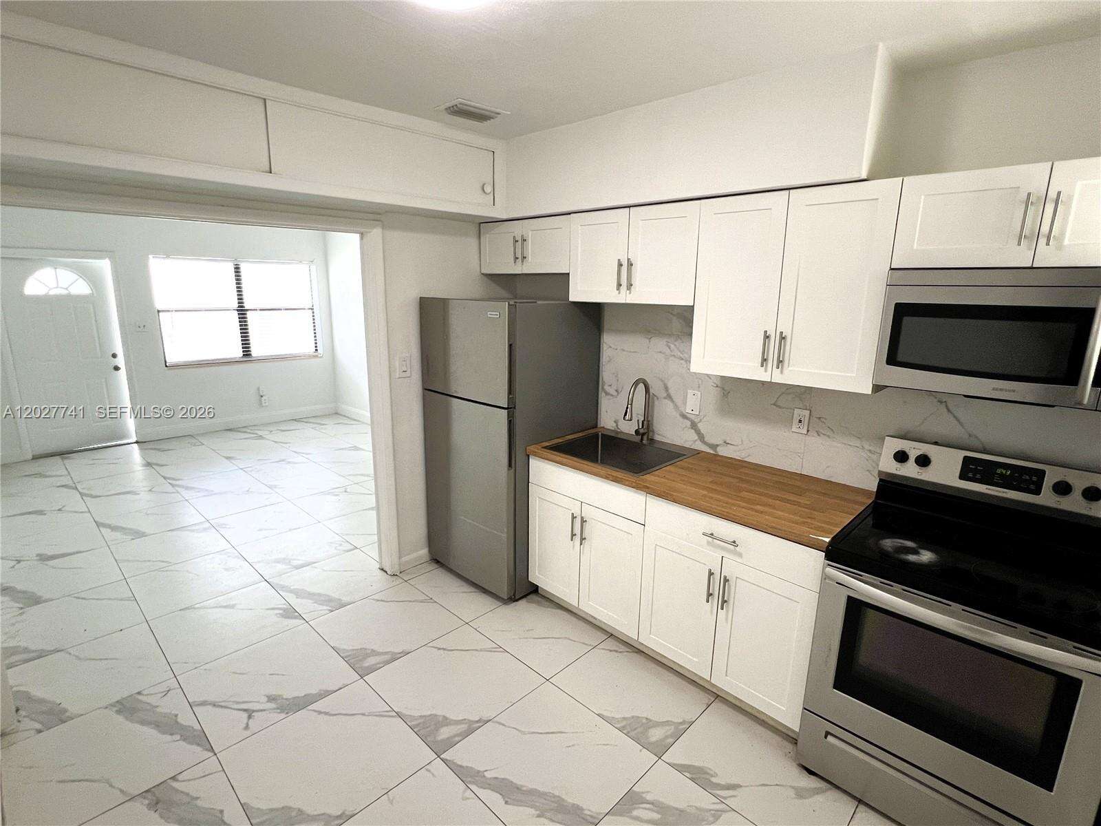 2226 Cody St, Hollywood, FL 33020 - For Sale photo 8