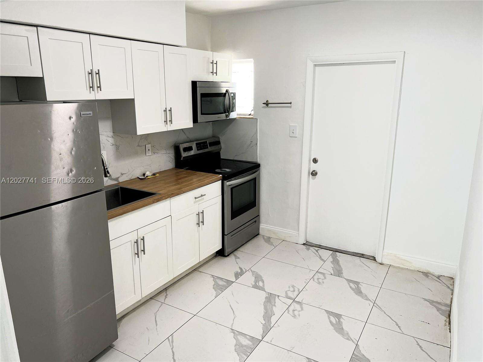 2226 Cody St, Hollywood, FL 33020 - For Sale photo 9