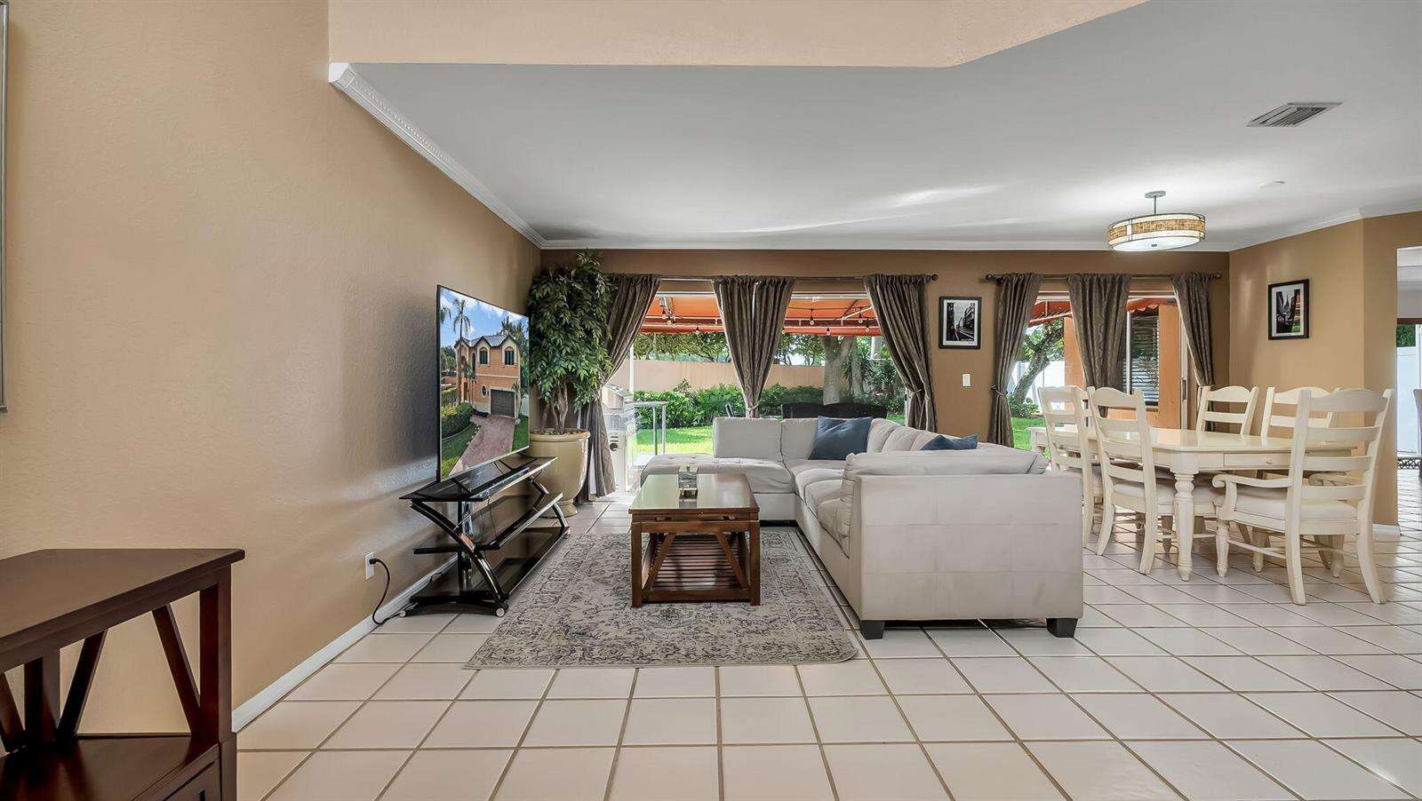 2510 Rampart, Hollywood, FL 33026 - For Sale photo 4