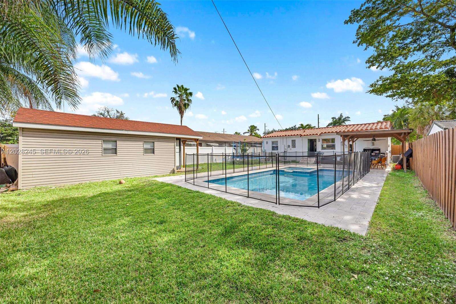 2215 Cleveland St, Hollywood, FL 33020 - For Sale photo 1