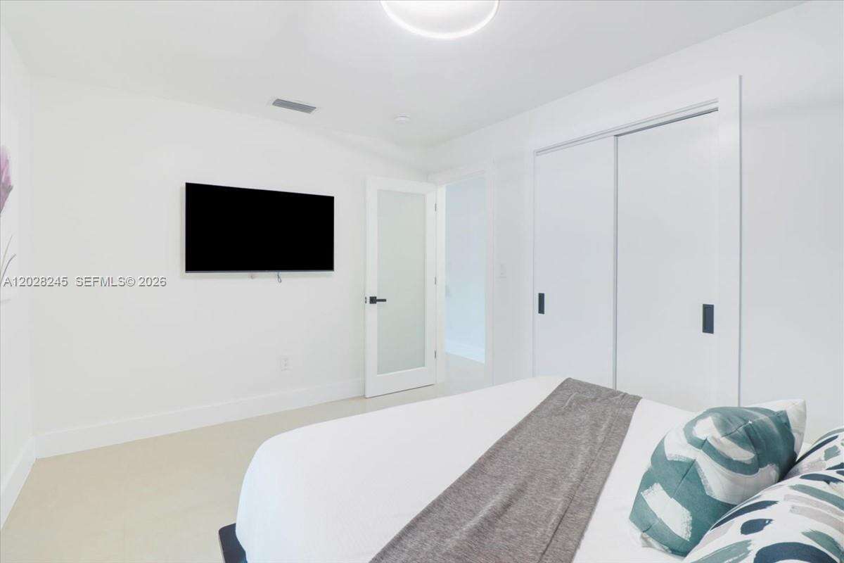 2215 Cleveland St, Hollywood, FL 33020 - For Sale photo 16