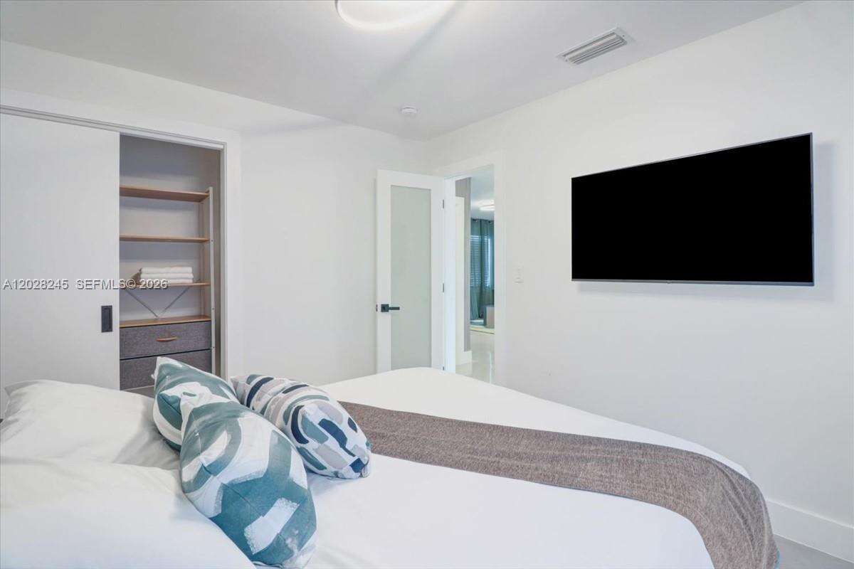 2215 Cleveland St, Hollywood, FL 33020 - For Sale photo 19