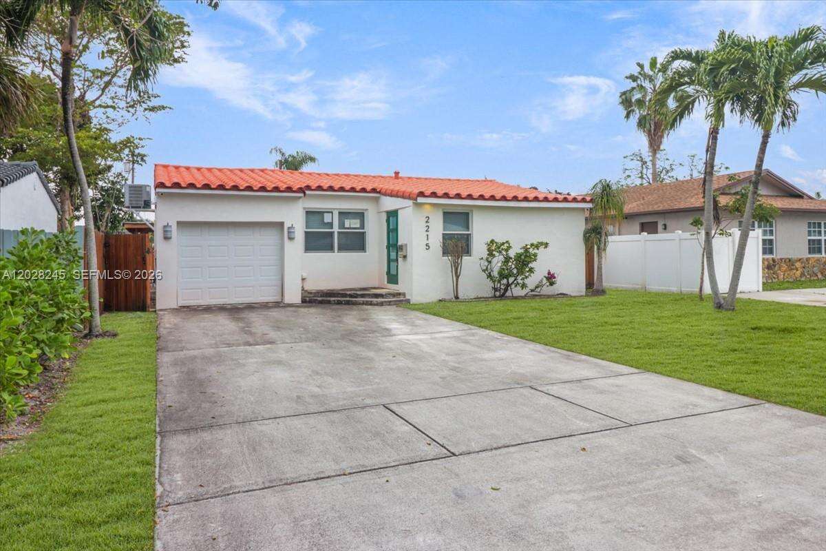 2215 Cleveland St, Hollywood, FL 33020 - For Sale photo 3