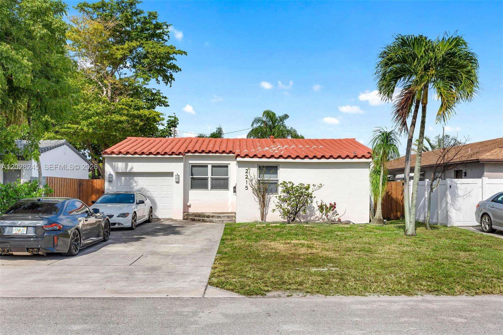 2215 Cleveland St, Hollywood, FL 33020 - For Sale photo 4
