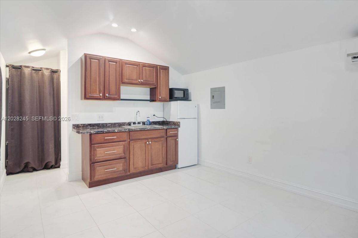 2215 Cleveland St, Hollywood, FL 33020 - For Sale photo 34