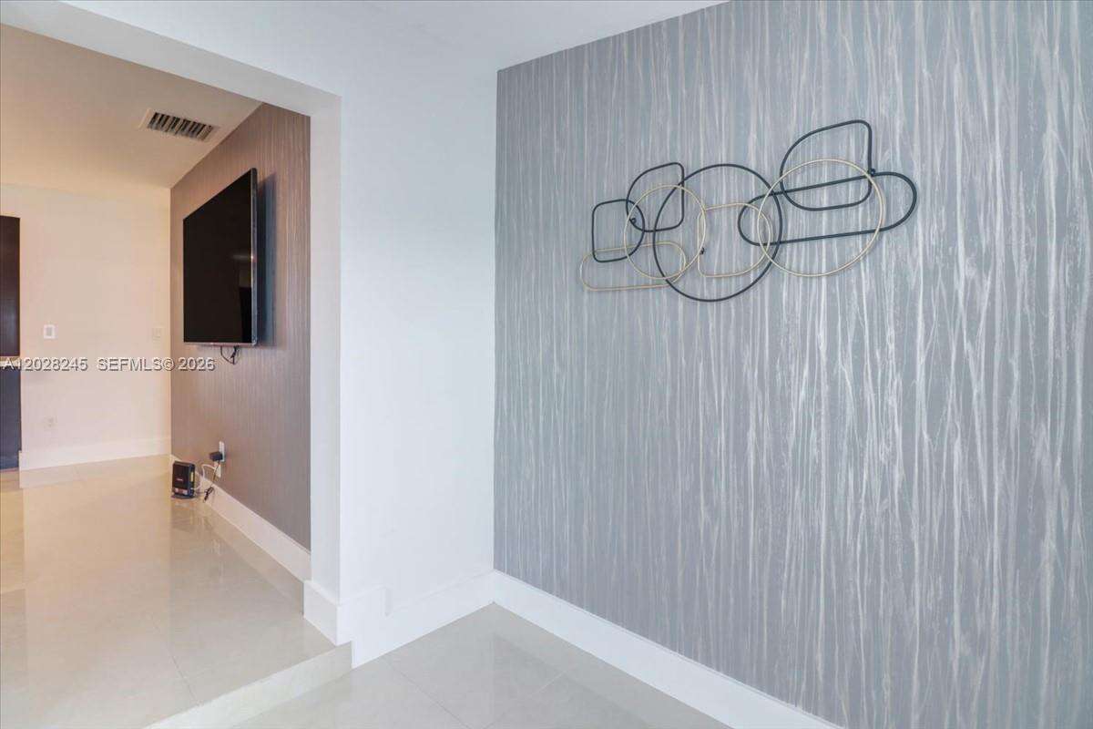 2215 Cleveland St, Hollywood, FL 33020 - For Sale photo 8